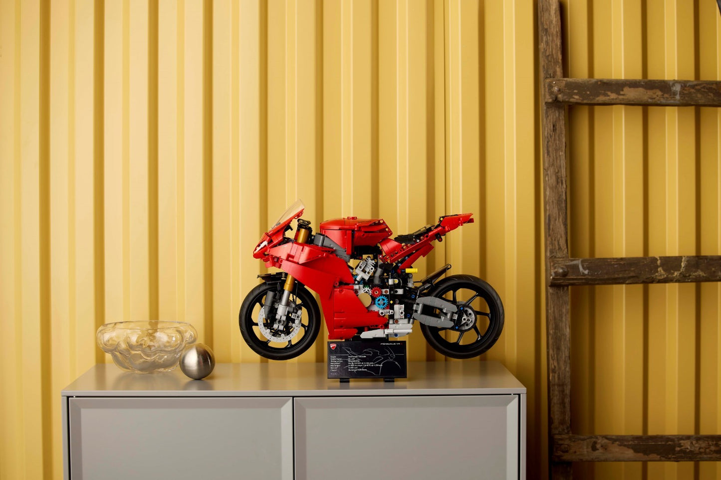 LEGO Ducati Panigale V4 S Motorcycle 42202 Technic