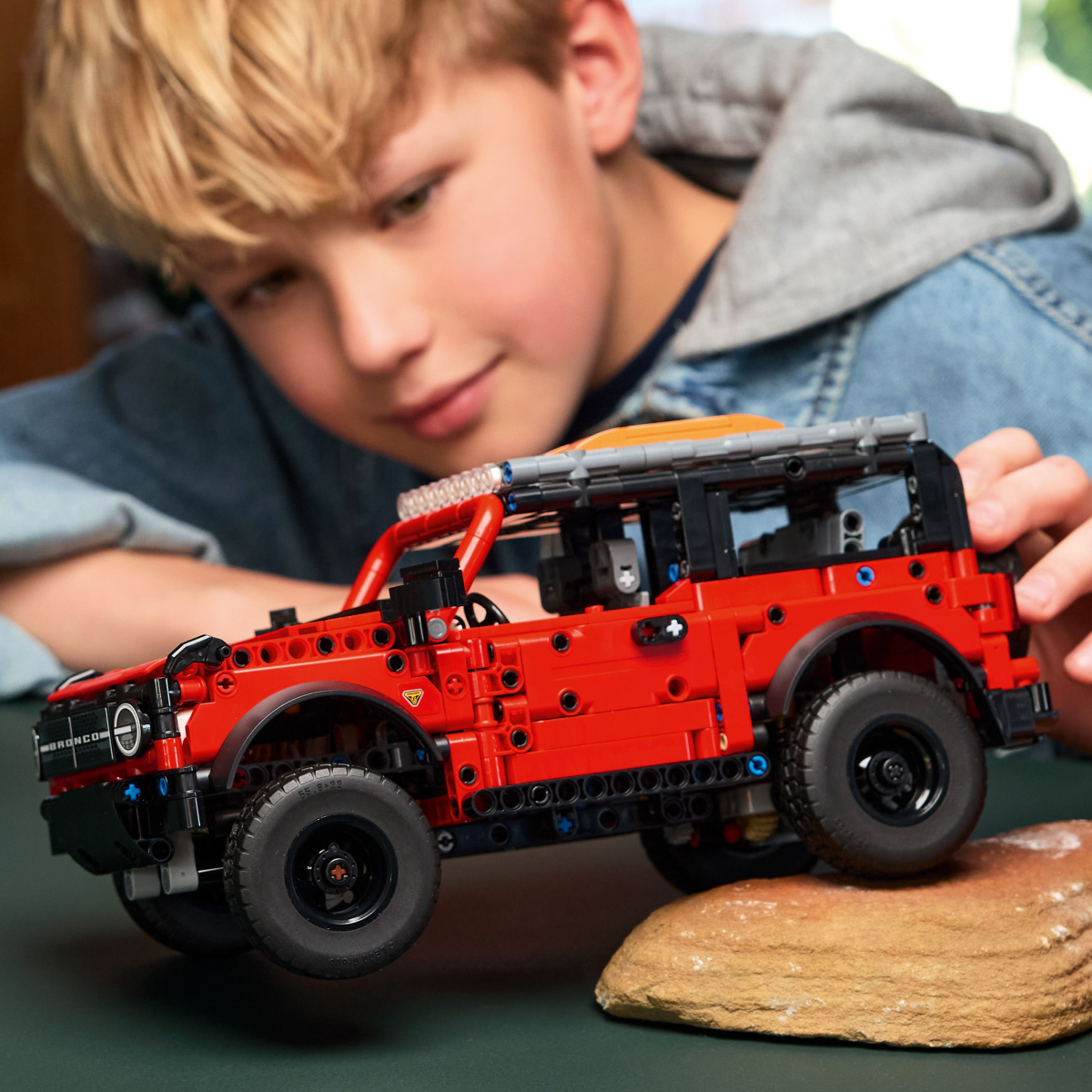 LEGO Technic: Ford Bronco® SUV (42213)