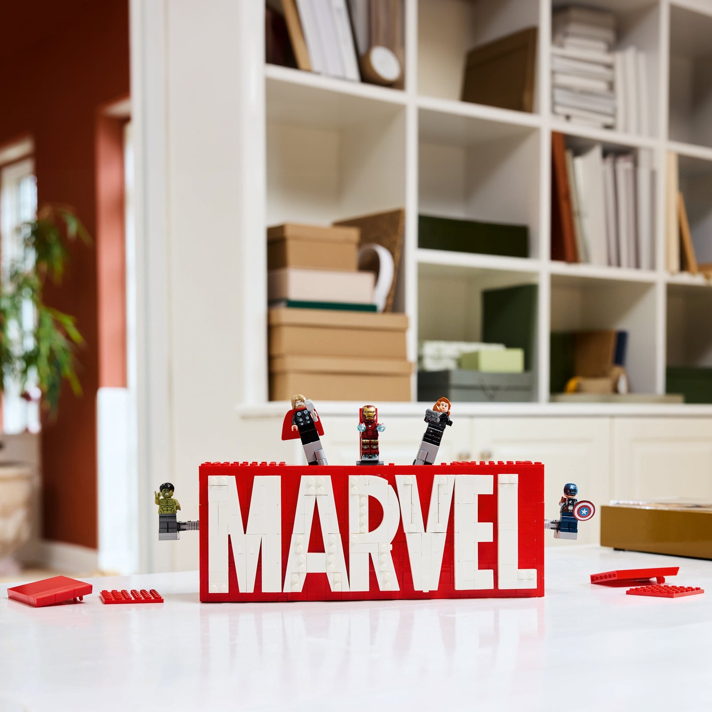 LEGO Logo & Minifigures 76313 Marvel