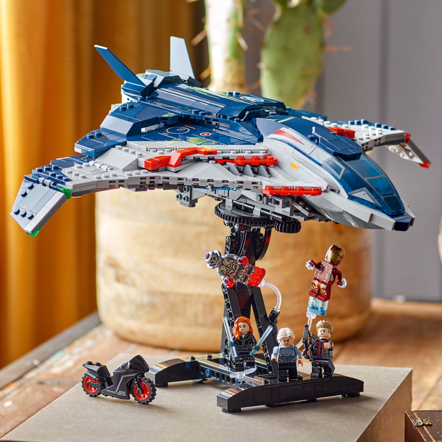 LEGO Marvel Avengers Age of Ultron Quinjet (76325)
