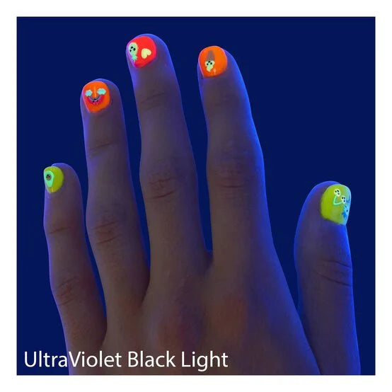 FabLab: Glow In The Dark Nail Art