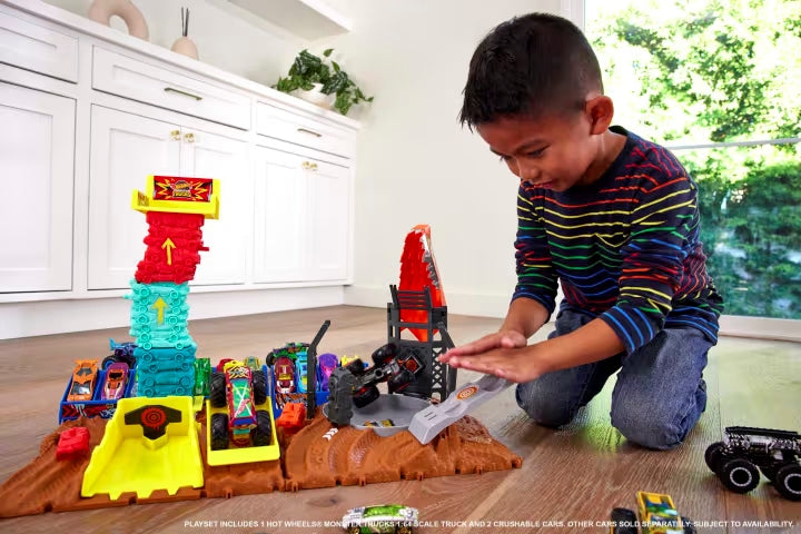 Hot Wheels Monster Trucks Arena Smashers Tiger Shark Spin-Out Challenge