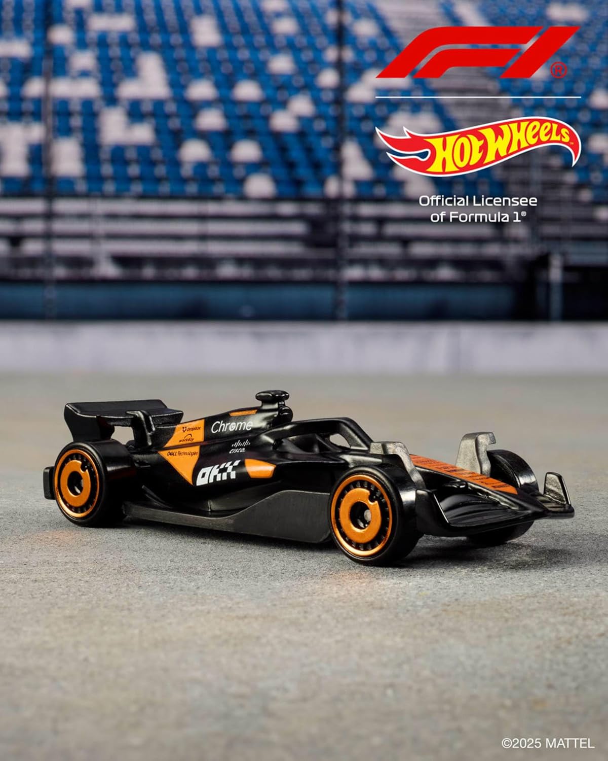 Hot Wheels Toy Cars Formula 1 5-Pack, Set of 5 1:64 Scale Die-Cast Vehicles Featuring F1 Racing Team Decos, Collectible Race Cars, JGF58