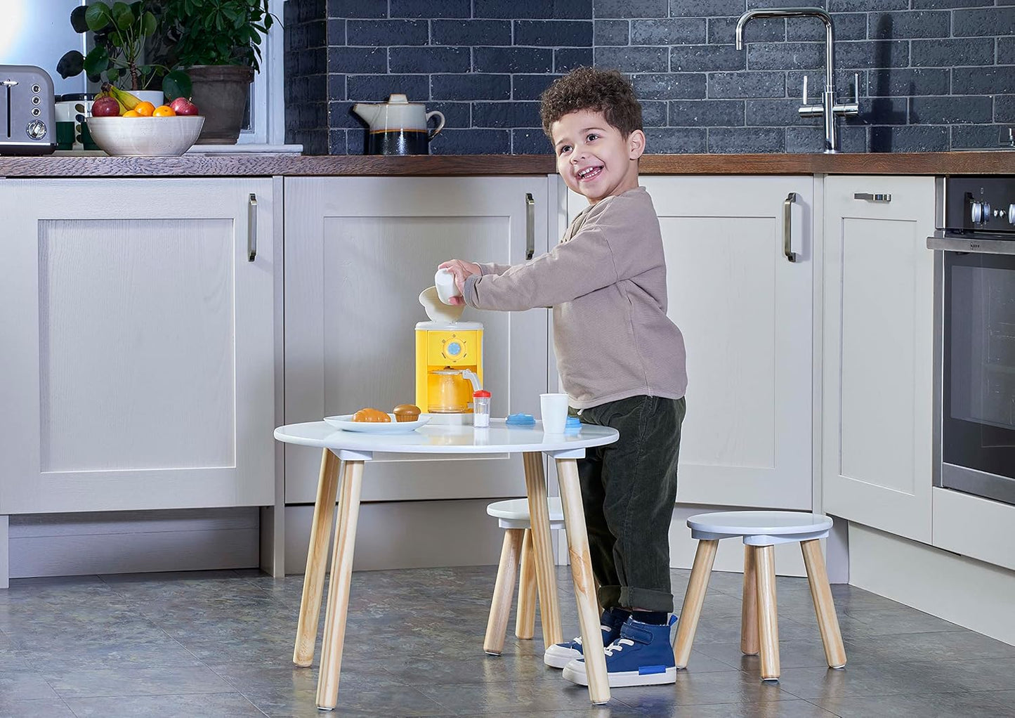 Casdon Morphy Richards Fillable Toy Coffee Maker