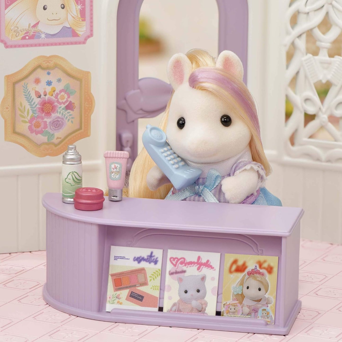 Sylvanian Families Pony's Stylish Hair Salon