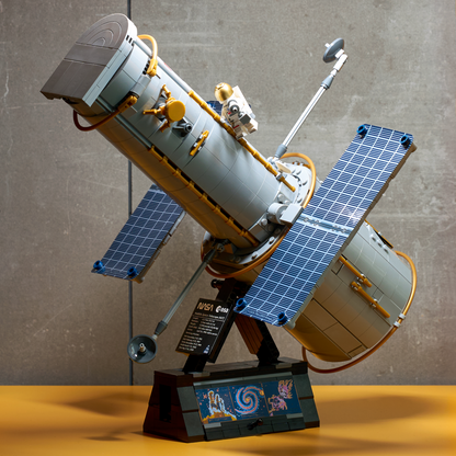 PRE-ORDER - LEGO Icons: Hubble Space Telescope (11382)