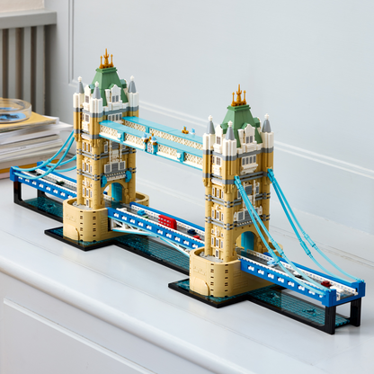 PRE-ORDER - LEGO Architecture: Tower Bridge (21067)