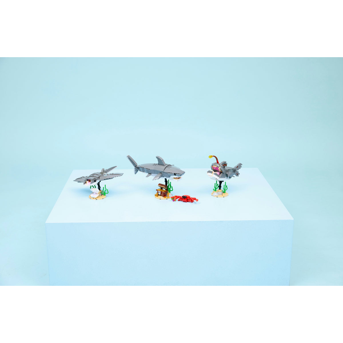LEGO Creator Fierce Shark with a Treasure Chest Toy (31381)