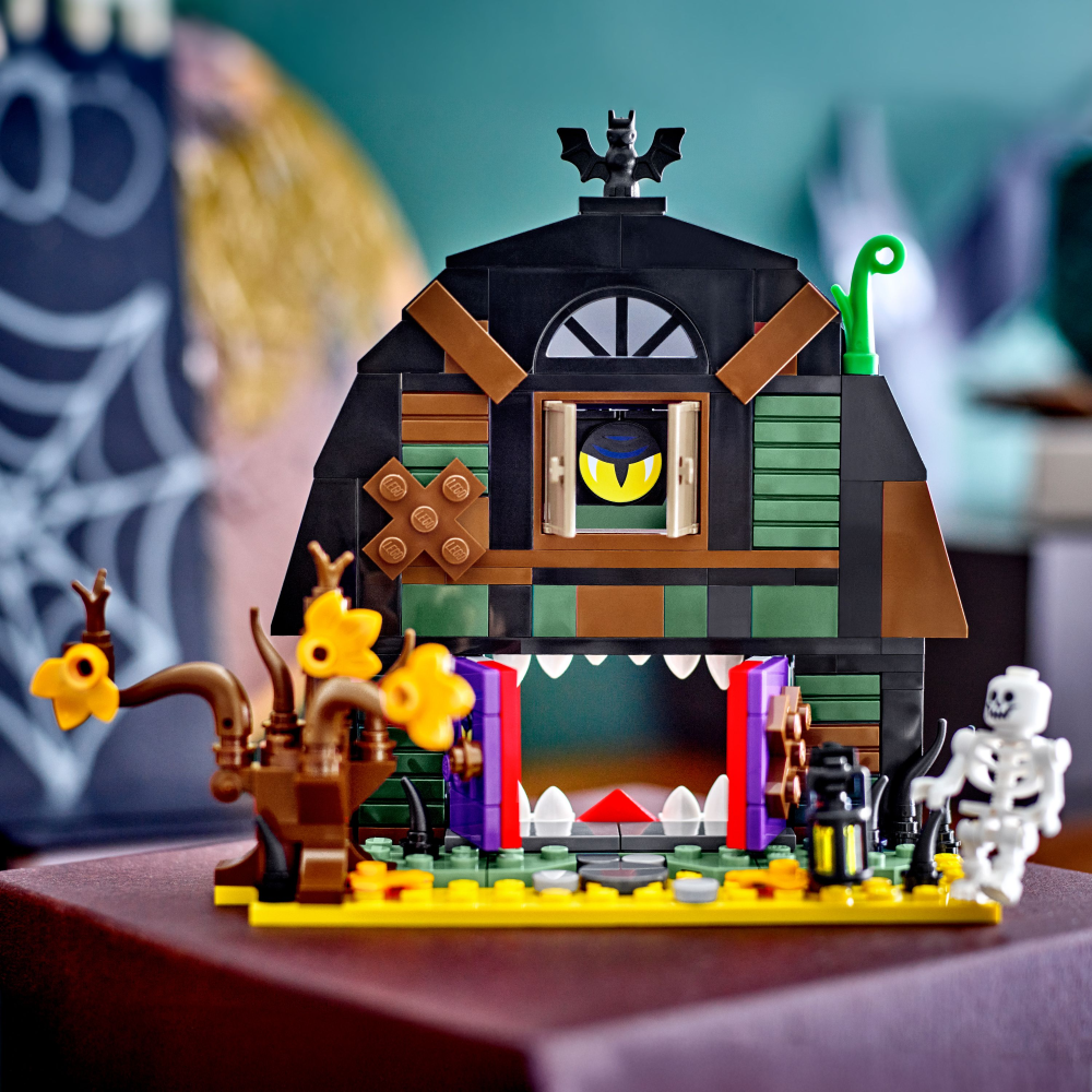 LEGO Iconic: Halloween Barn (40721) – Toy Barnhaus
