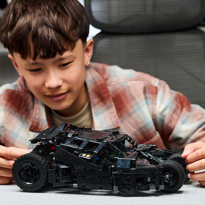 LEGO Technic: Batmobile™ Tumbler (42239)
