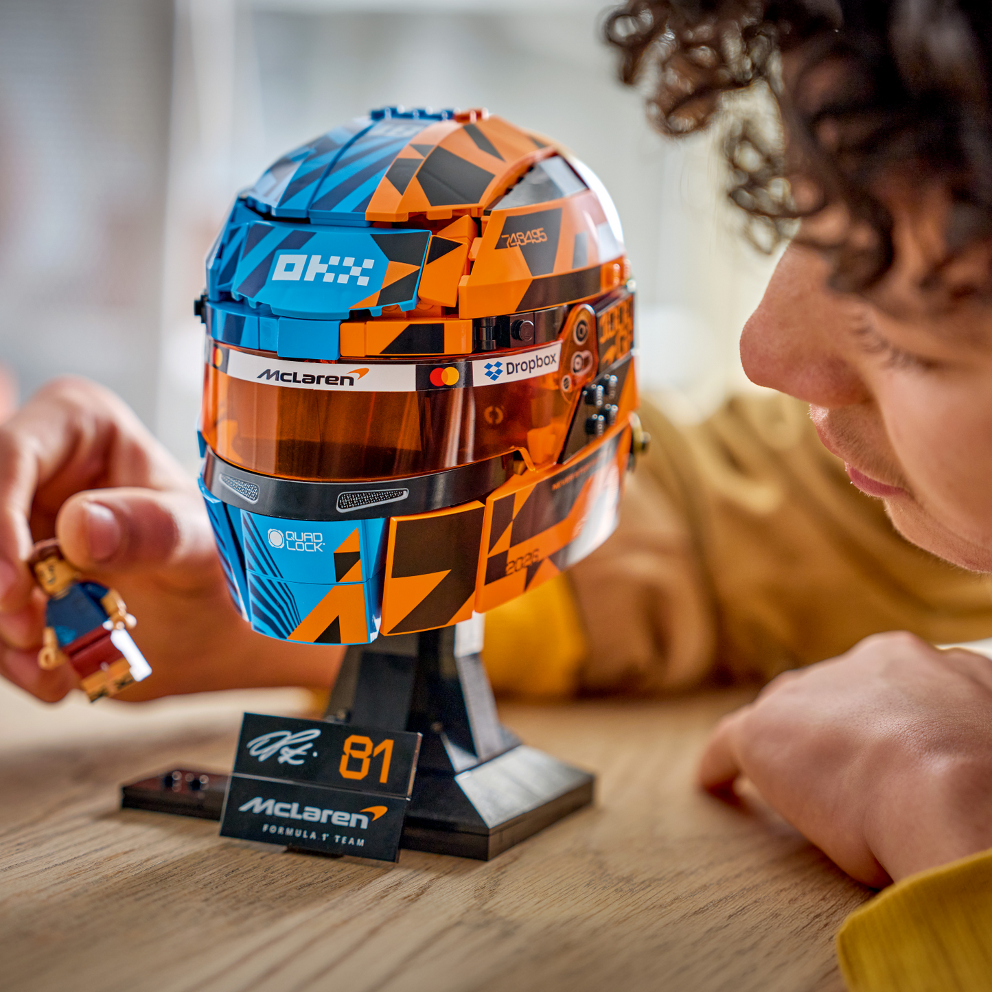 LEGO Editions: McLaren Mastercard F1® Team Oscar Piastri Helmet (43017)