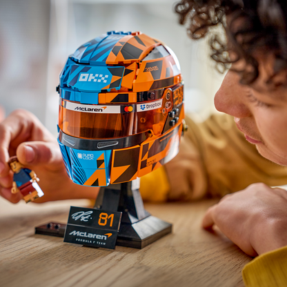 LEGO Editions: McLaren Mastercard F1® Team Oscar Piastri Helmet (43017)
