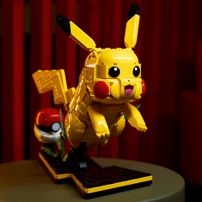 LEGO Pokémon: Pikachu and Poké Ball (72152)