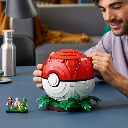 PRE-ORDER - LEGO Pokemon: Iconic Trainer Moments Poké Ball (72154)