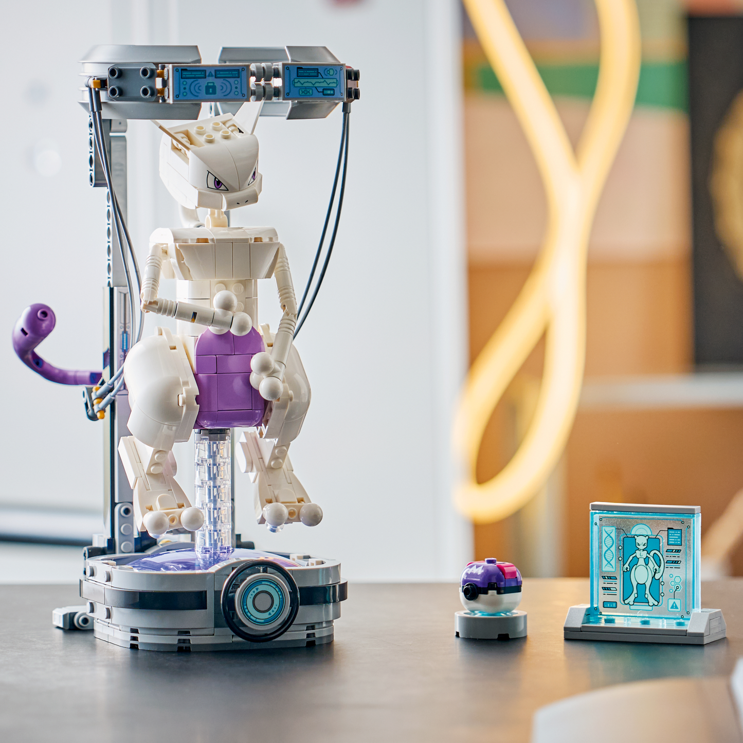 LEGO Pokemon: SMART Play™: Mewtwo's Lab Break (72163)