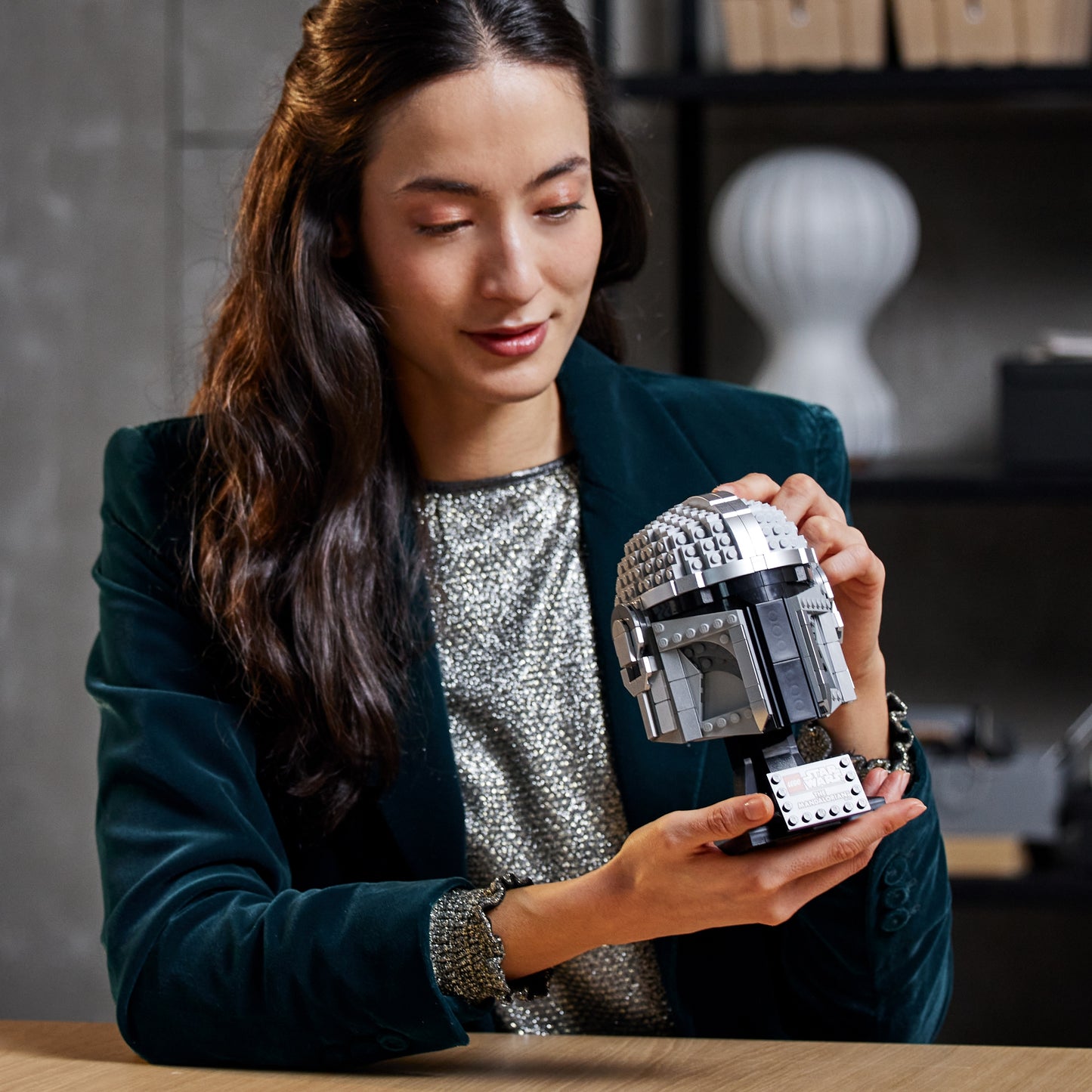 LEGO Star Wars: The Mandalorian™ Helmet (75328)