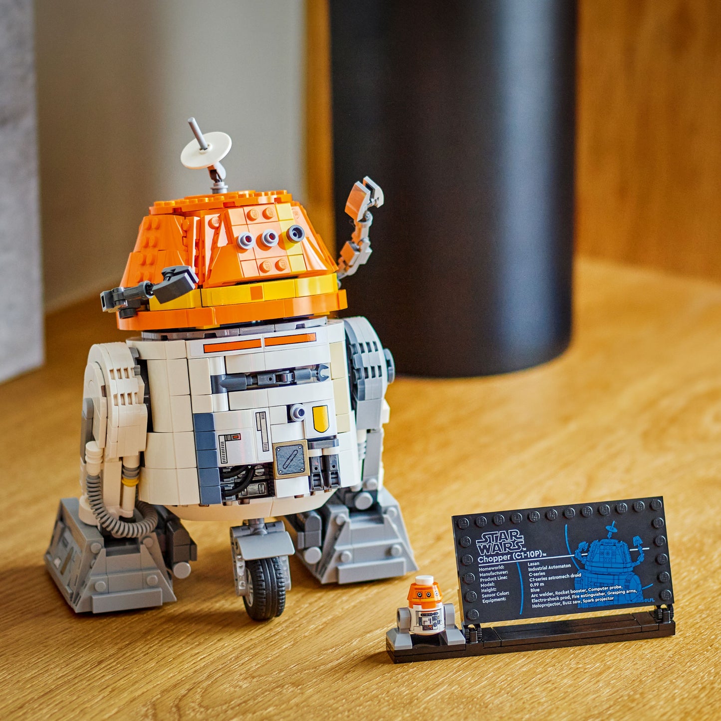 LEGO Star Wars: Chopper (C1-10P) Astromech Droid (75416)