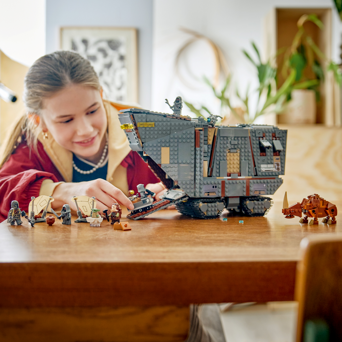 LEGO Star Wars: Offworld Sandcrawler™ and Mudhorn (75453)