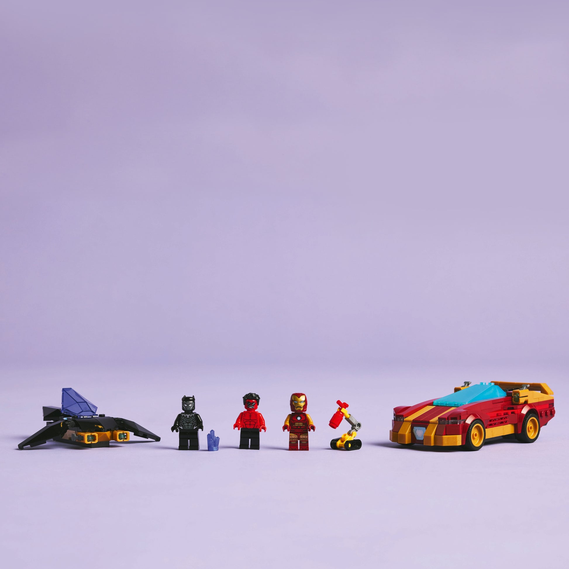 LEGO Iron Man Car & Black Panther vs. Red Hulk 76310 Marvel