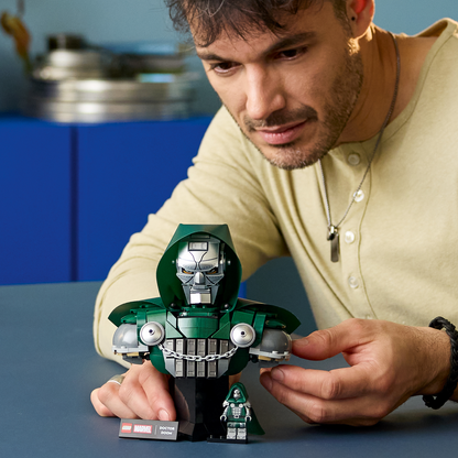 PRE-ORDER - LEGO Marvel: Doctor Doom Bust (76345)