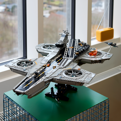 LEGO Marvel: S.H.I.E.L.D. Helicarrier (76354)