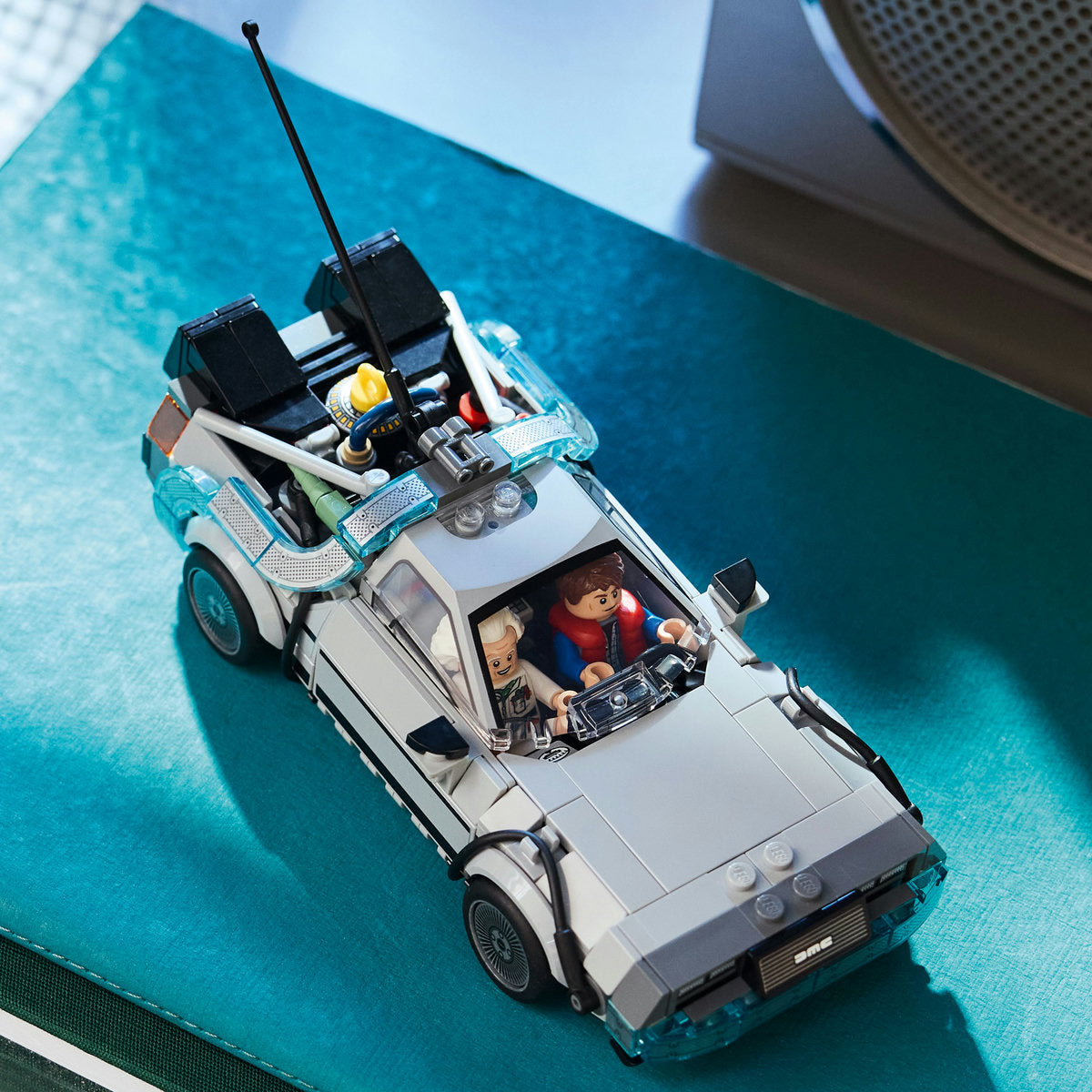 LEGO Speed Champions Time Machine from Back to the Future (77256)
