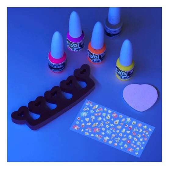 FabLab: Glow In The Dark Nail Art