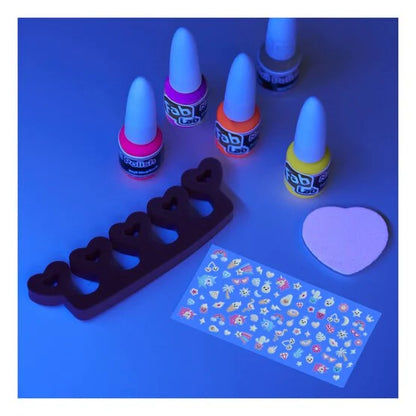 FabLab: Glow In The Dark Nail Art
