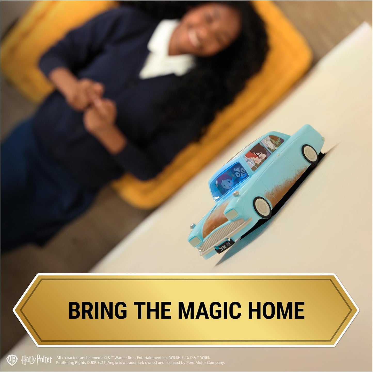 Wizarding World Harry Potter, Weasley’s Flying Remote Control Car with Zero Gravity Technology, Drives Indoors on Walls & Floors