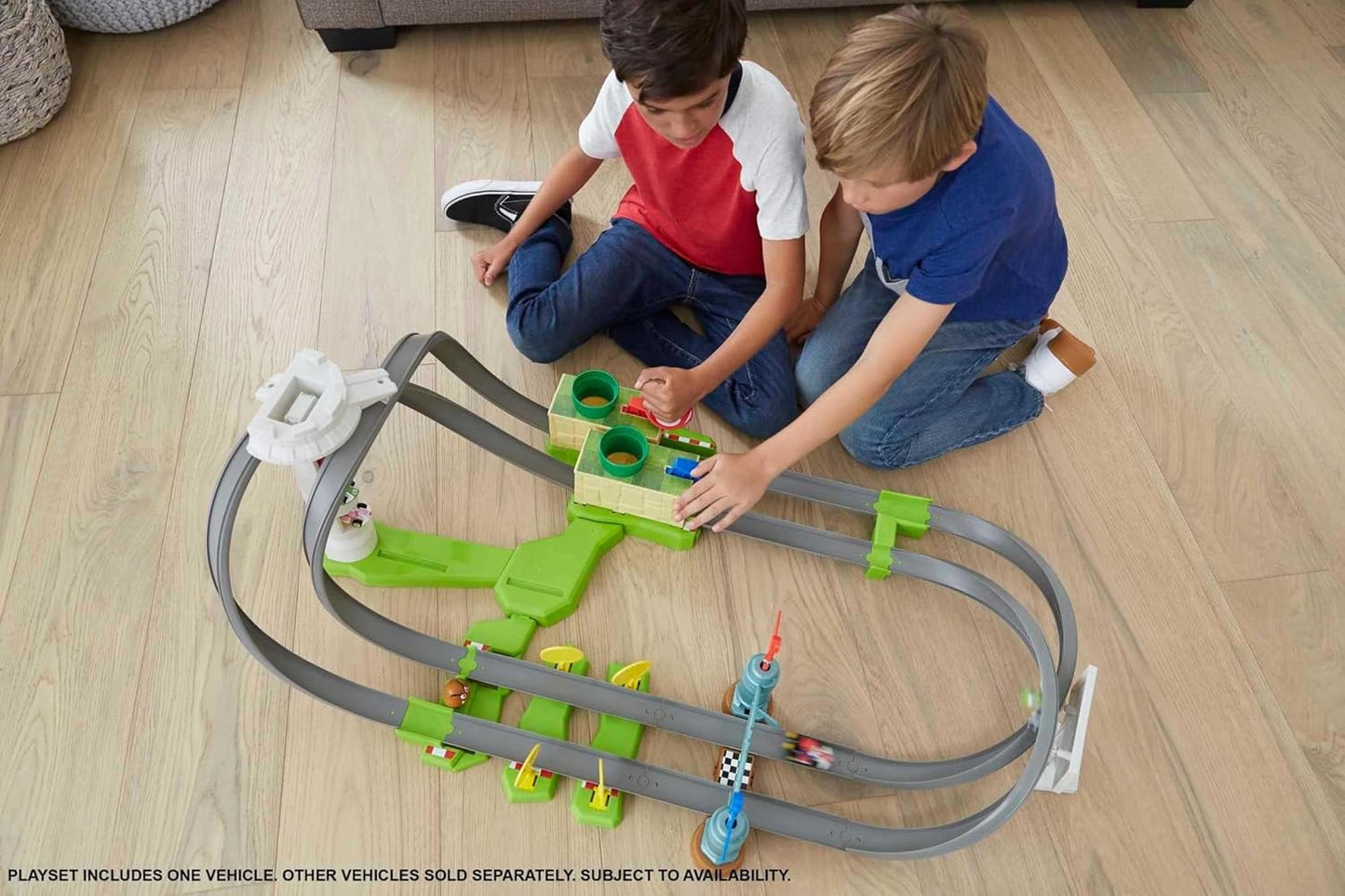Hot Wheels Mario Kart Circuit Lite Track Set Super Mario Racing (GHK15)