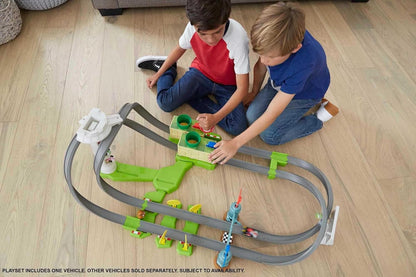 Hot Wheels Mario Kart Circuit Lite Track Set Super Mario Racing (GHK15)