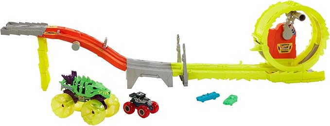 Hot Wheels Monster Trucks: Charge & Chase Challenge Track Set (HXT05)