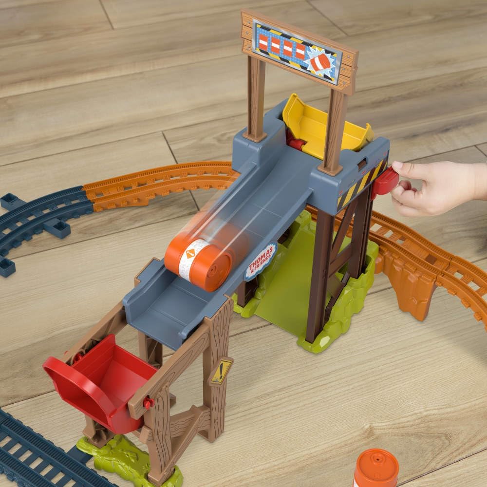 Thomas & Friends Motorized Toy Train Set Diesel’s Lift & Load Construction with Track & Cargo JBW20