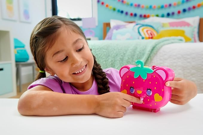 Polly Pocket Playset with 2 Micro Dolls & 12 Accessories