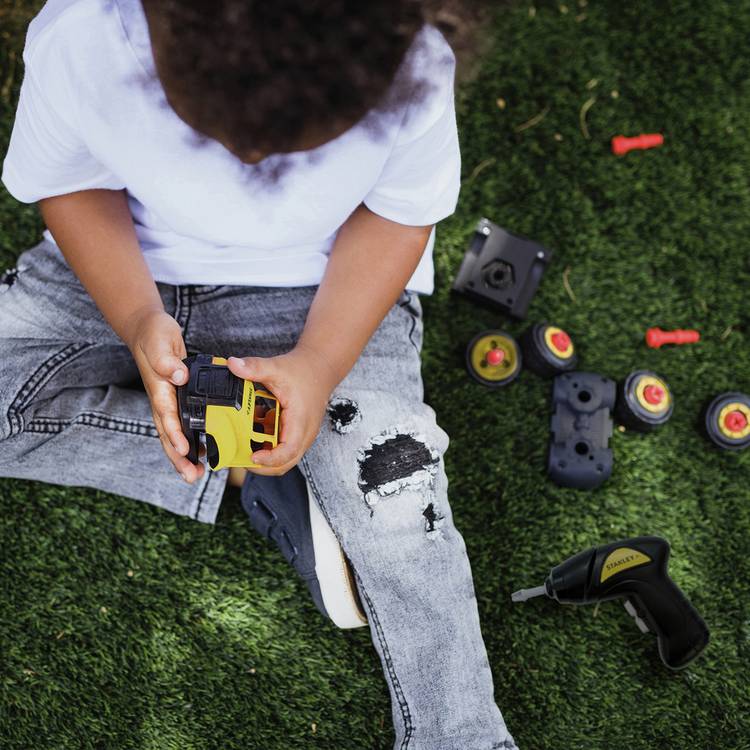 Stanley Jr. - 5 Take Apart Trucks & Electric Screwdriver