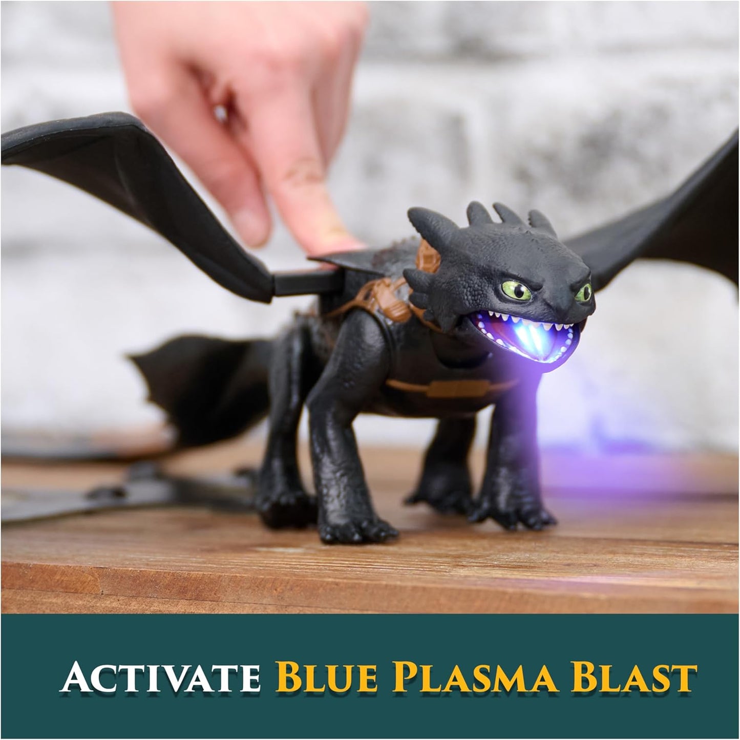 Dreamworks Dragons, How to Train Your Dragon, Ultimate Plasma Blast Toothless, 15” Wings with Lights & Sounds Action Figure