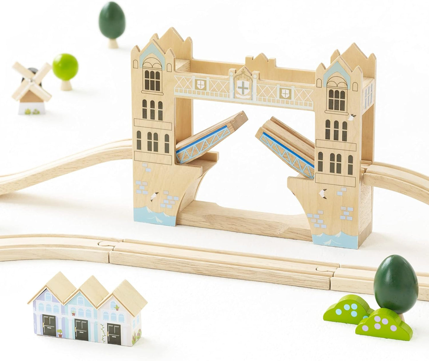 Le Toy Van Wooden London City 120 Piece Train Set