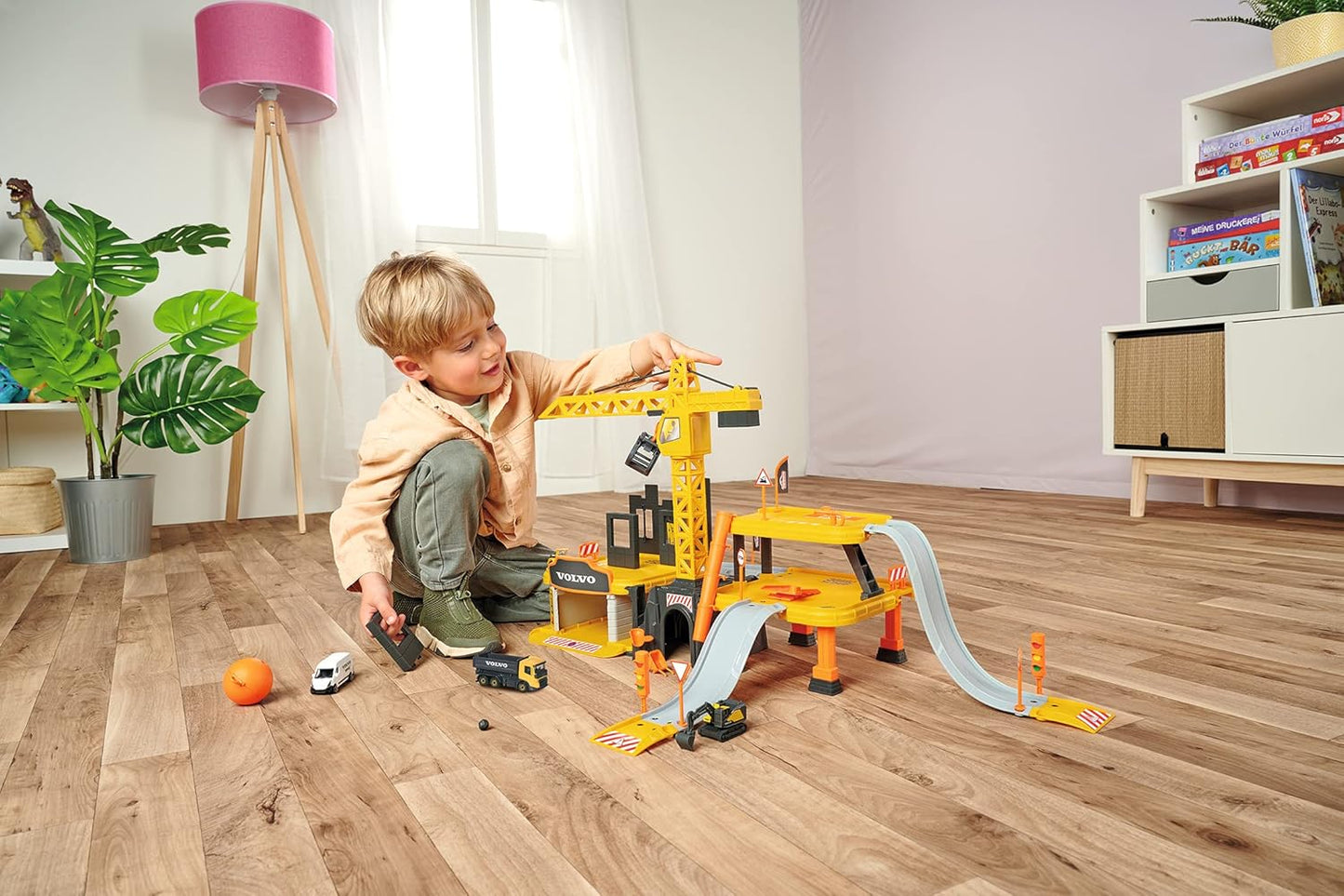 Majorette Volvo Craftix Construction Set with 5 Diecast Cars, Yellow